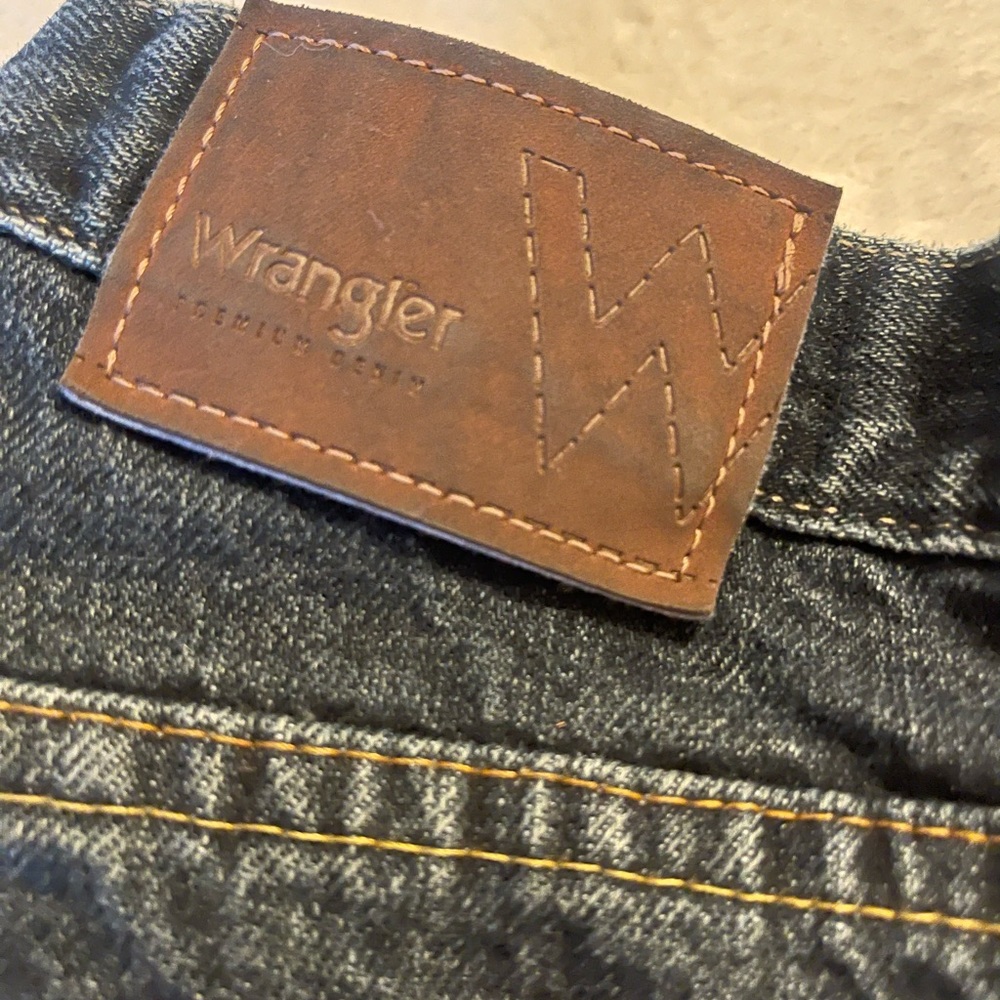 Men’s Wrangler Regular Fit 32/32 Jeans - Picture 7 of 11